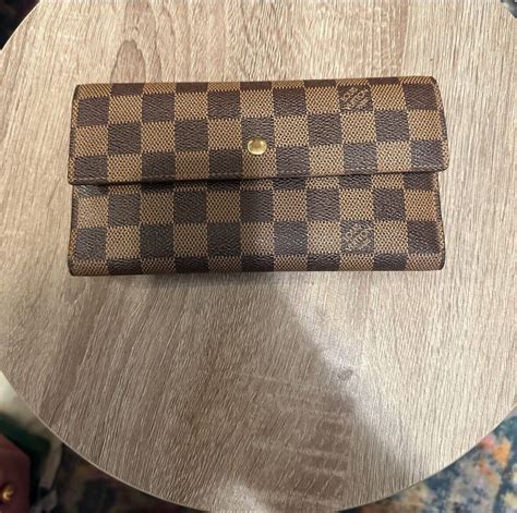 louis vuitton checkbook wallet|trifold louis vuitton wallet.